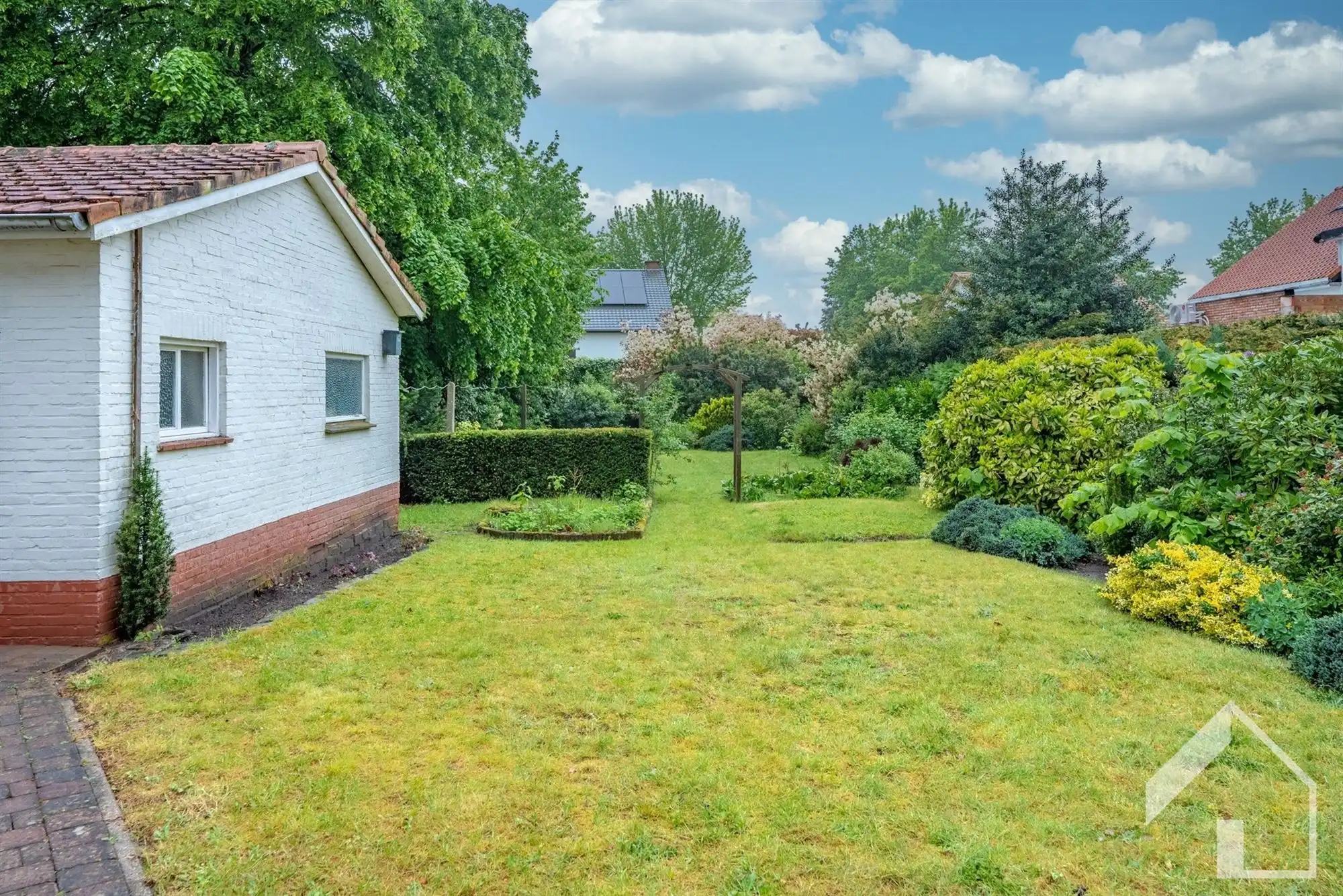 Te renoveren gezinswoning met veel potentieel op toplocatie in Brasschaat!  foto 16