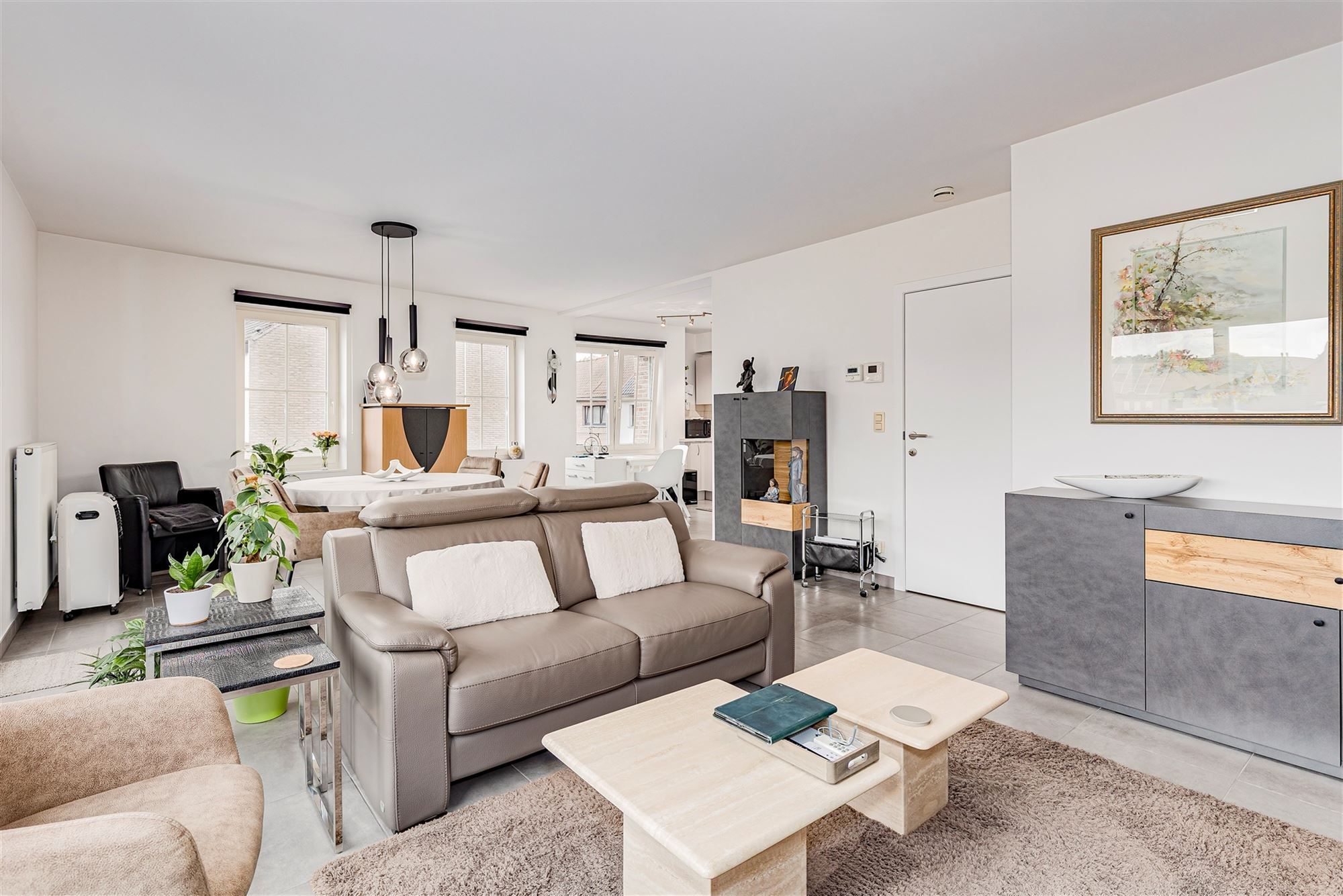 Lichtrijk appartement met 2 slpk en terras in Bazel foto 2