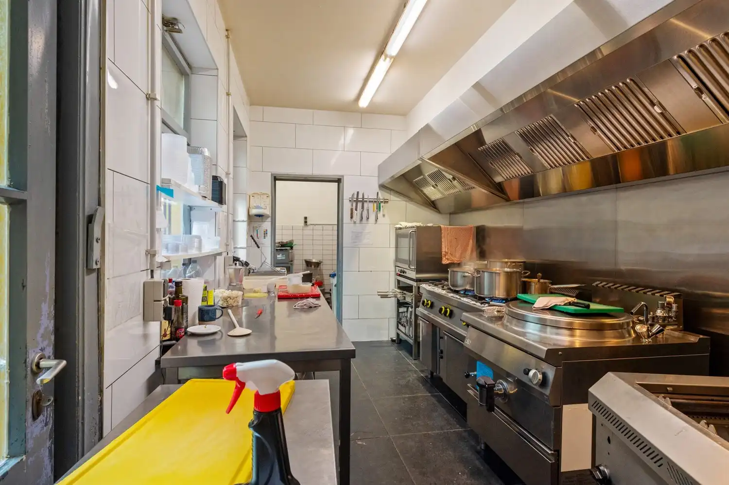 Prachtig en uniek vergunde opbrengsteigendom (BAR 6%) in historisch en gerenoveerd postgebouw te Antwerpen 2060 foto 25