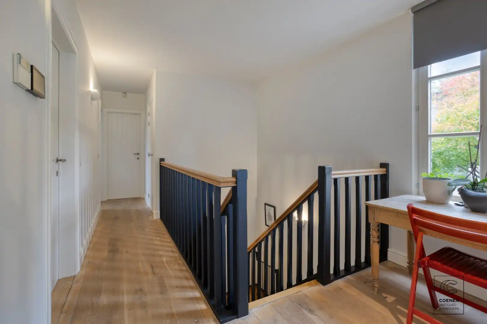 Prachtige woning met een bew. opp. van 302 m², 6 slpk, 3 bk en prachtige tuin met zwembad  foto 15