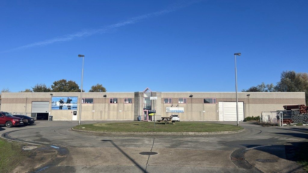 Bedrijfsgebouw met rolbrug te huur nabij centrum van Gent foto 21