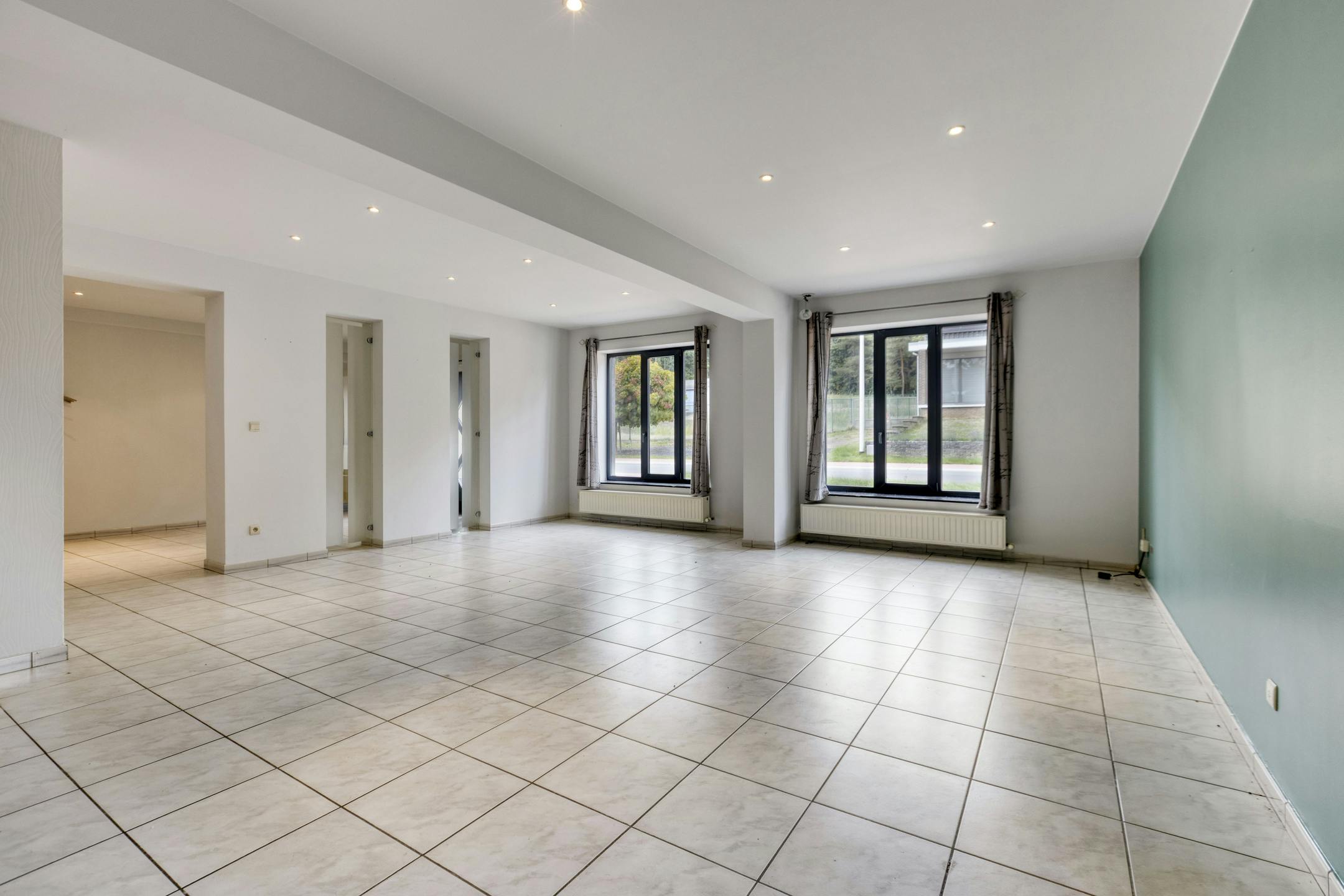 Opbrengsteigendom met 2 appartementen en hangaar te Lummen foto 5