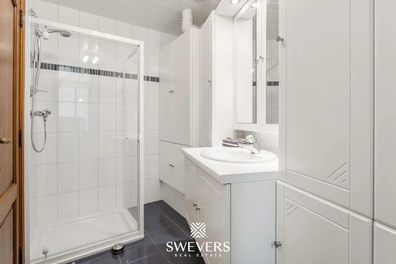 Ruim duplexappartement met grote veranda, riant terras, tuin en garage in hartje Lummen foto 13