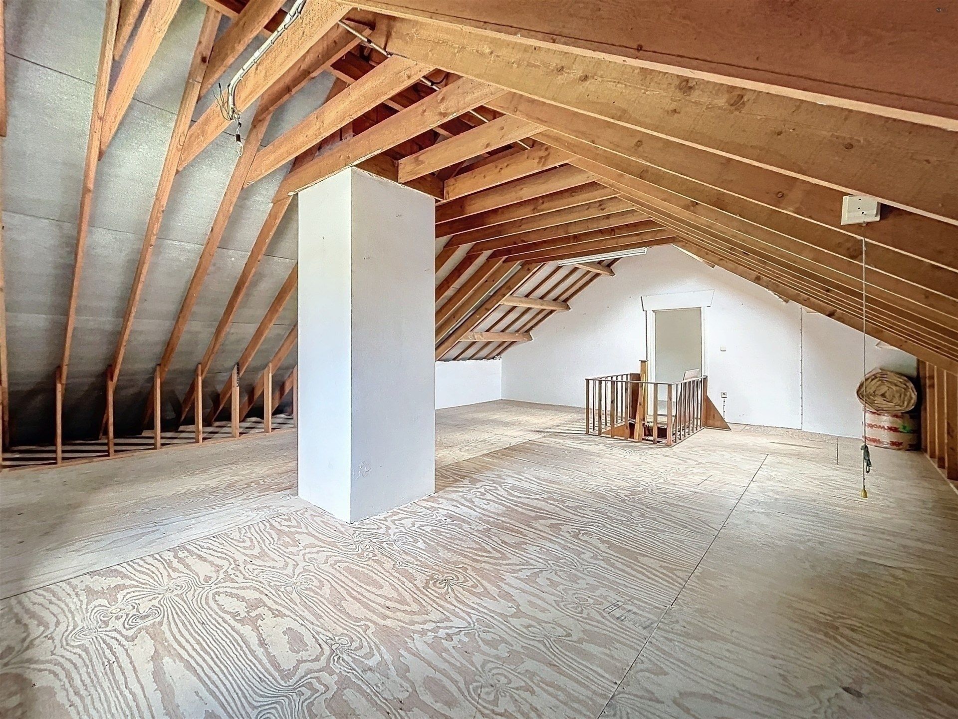 Charmante woning met bijgebouwen op 2435m².  foto 14