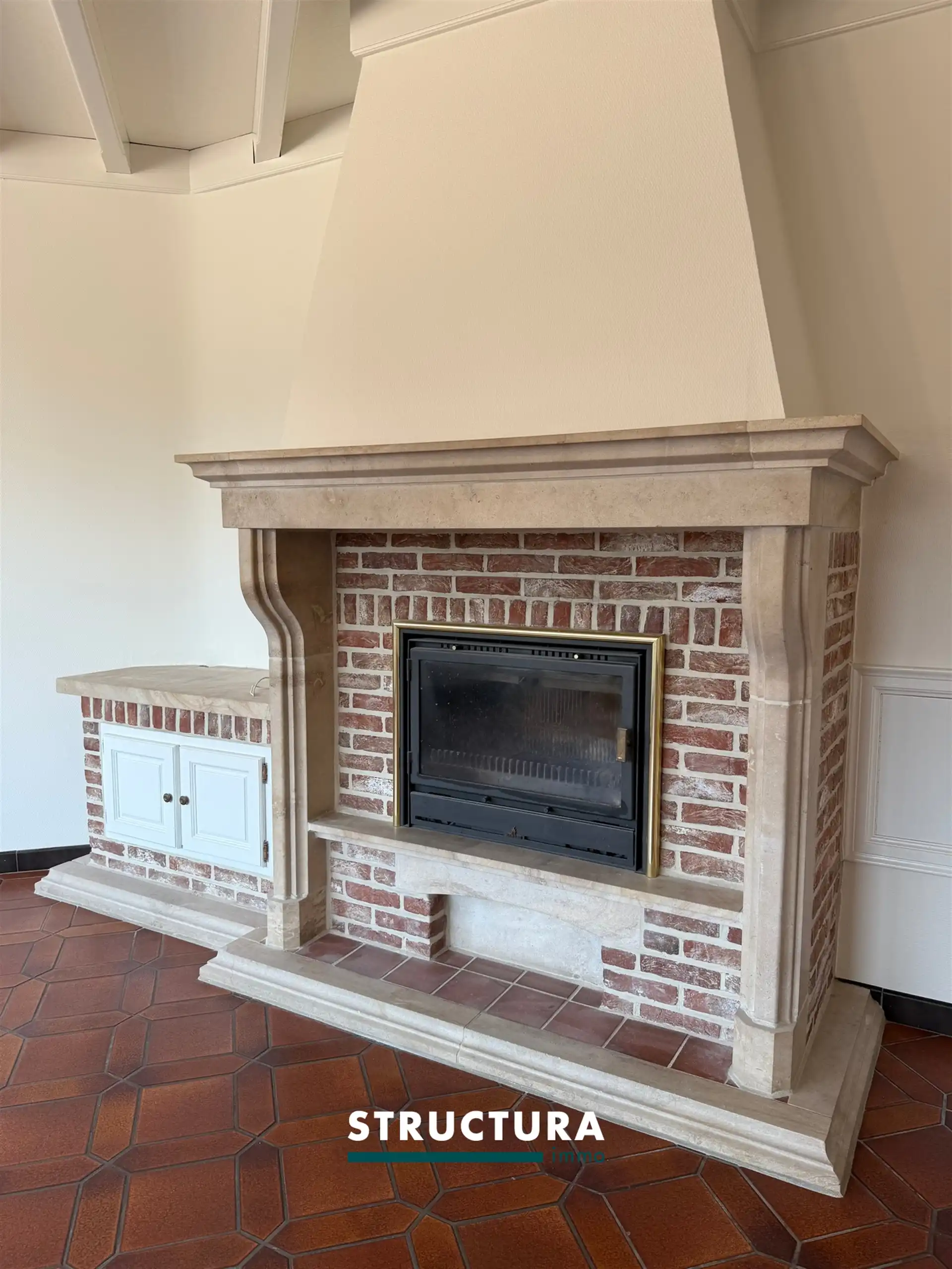 Gerenoveerde woning met weide en paardenstal foto 5