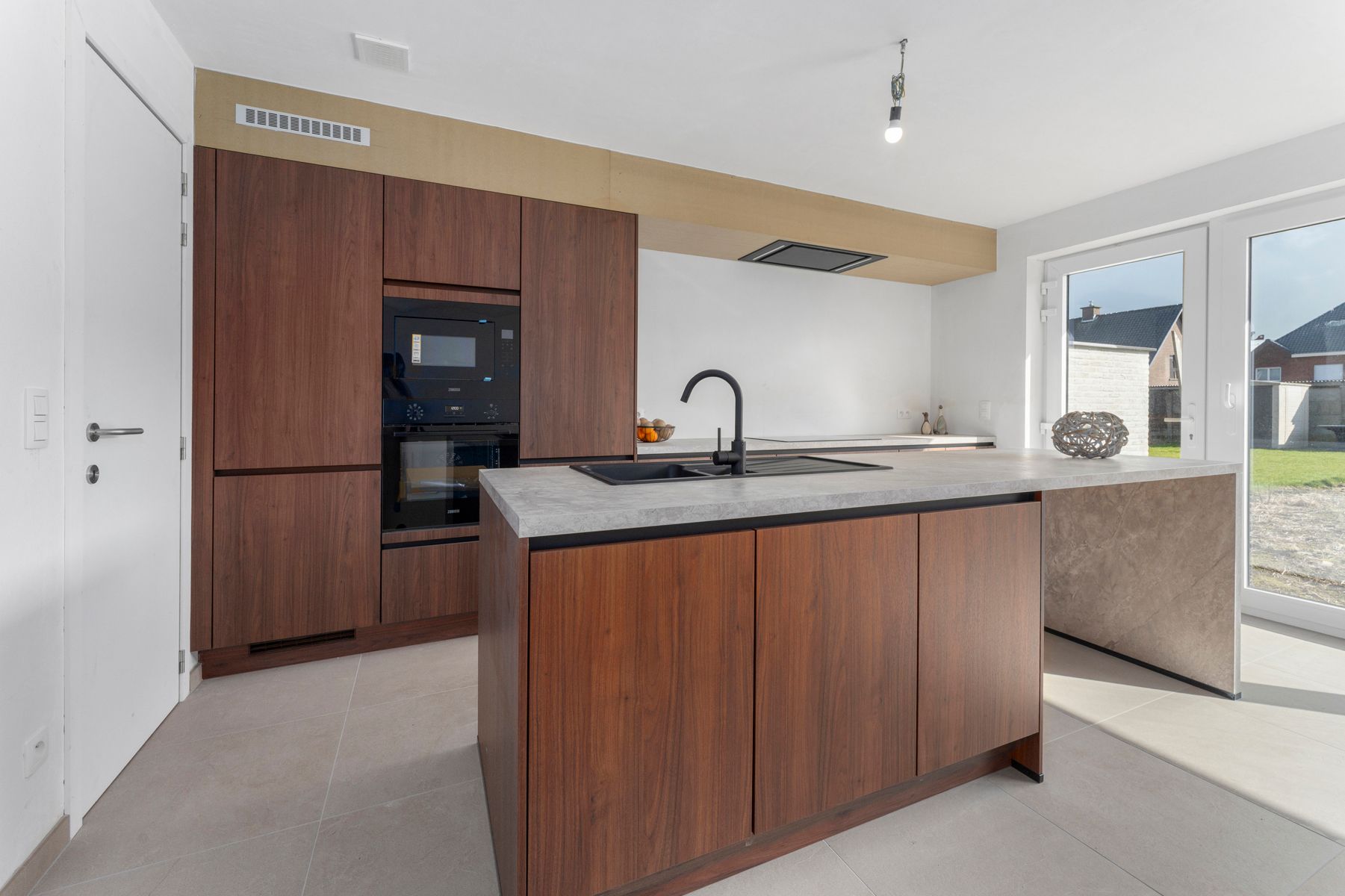Instapklare, BEN, halfopen woning in het hart van Wingene foto 6