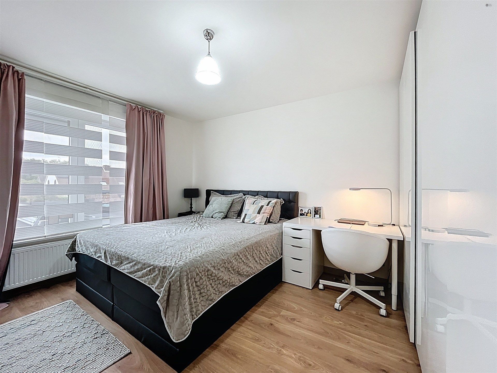 Instapklare energiezuinige woning met 4 slaapkamers in Sint-Gillis-Waas foto 10