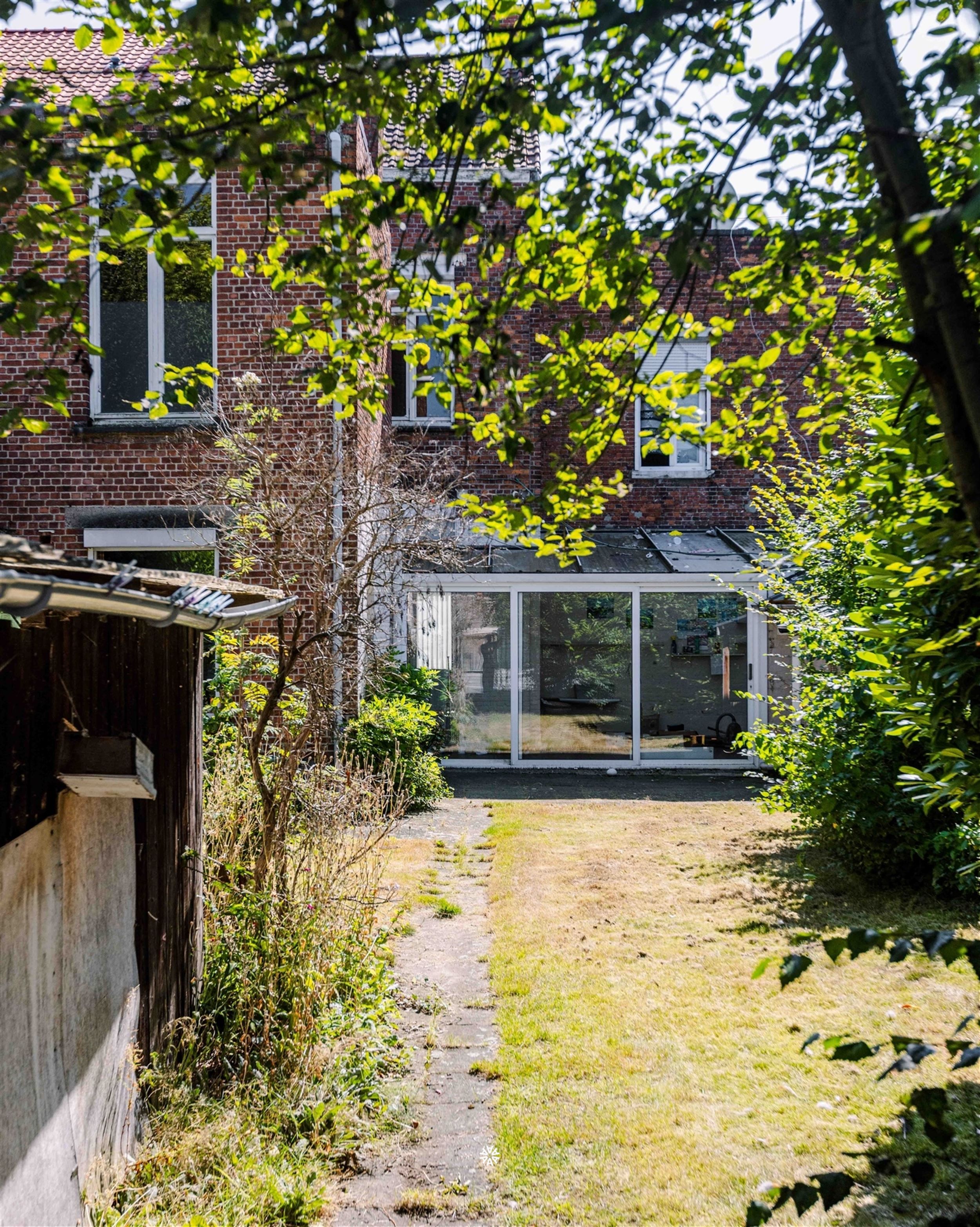 Te renoveren woning op een centrale locatie in Sint-Niklaas foto 23