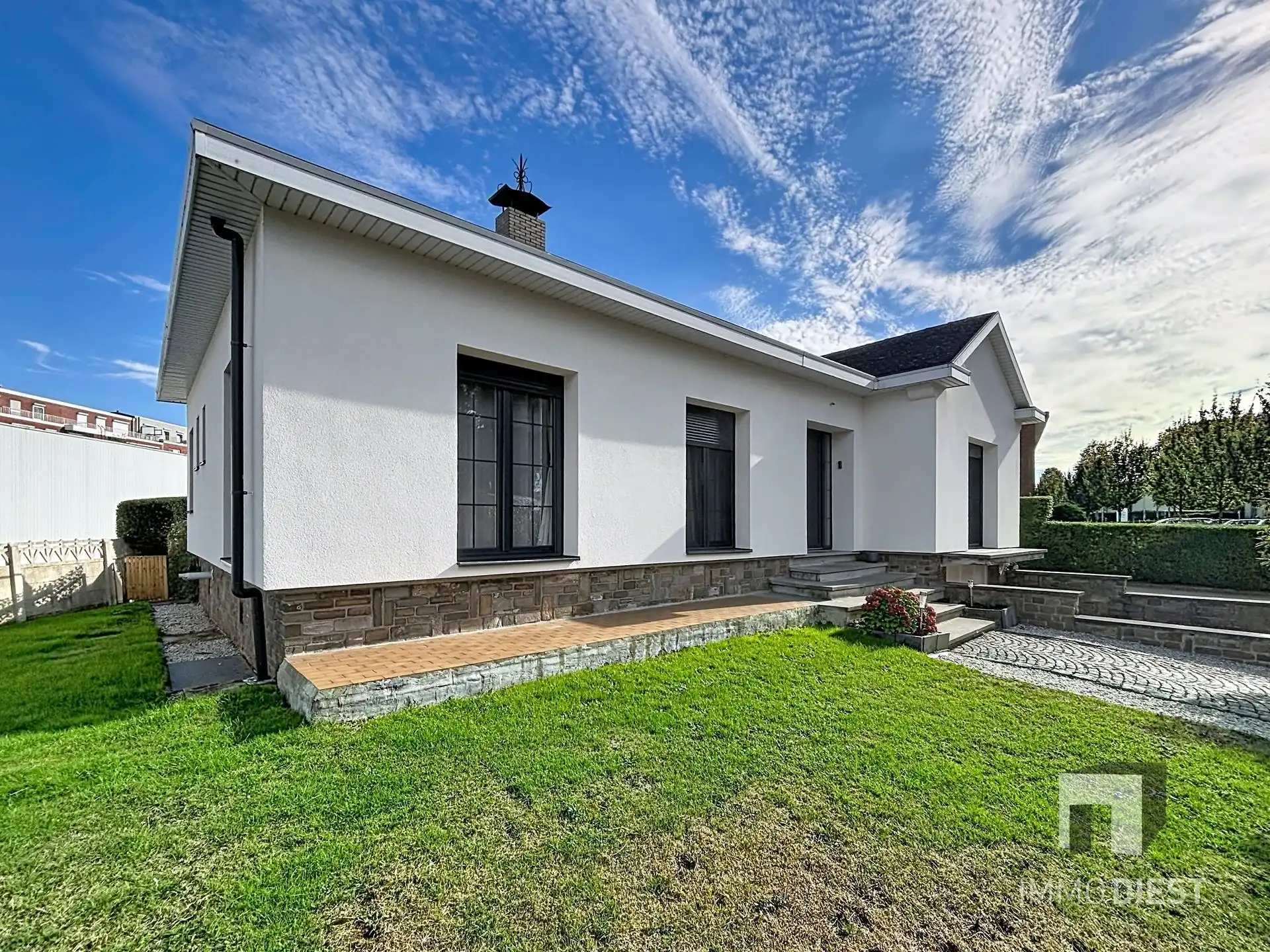 Gerenoveerde gelijkvloers woning centrum Tessenderlo foto 3