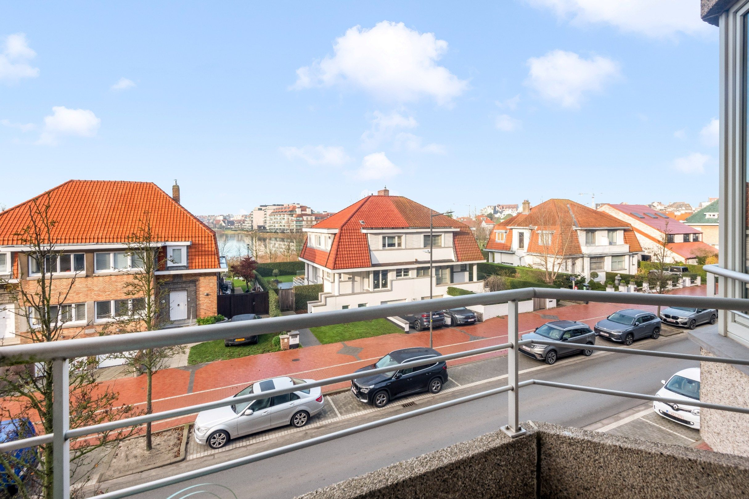 Zuid-west gericht appartement met open zicht over het Zegemeer. Inclusief garagebox en parkeerplaats GLV foto 5