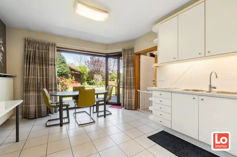 Instap klare halfopen woning met gezellige stadstuin nabij het centrum van Oostakker! foto 10