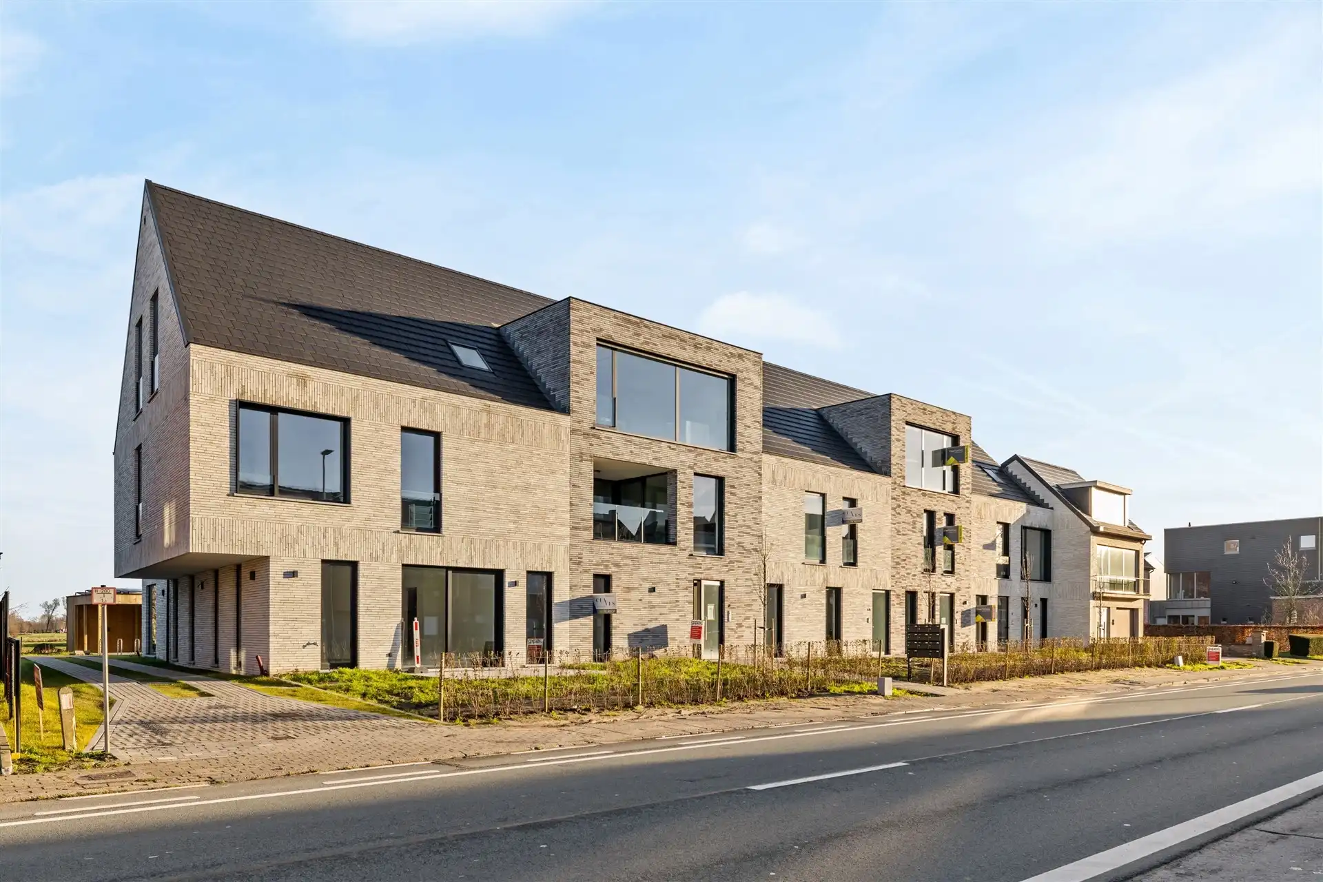 Residentie ARBOR - Ruim gelijkvloersappartement (128m²) met 2 slaapkamers en tuin foto {{pictureIndex}}