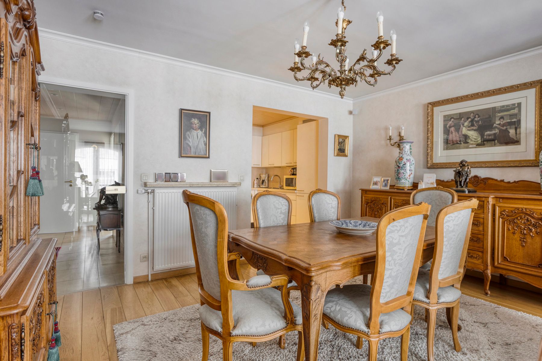 Instapklaar appartement met grote garage !! foto 7