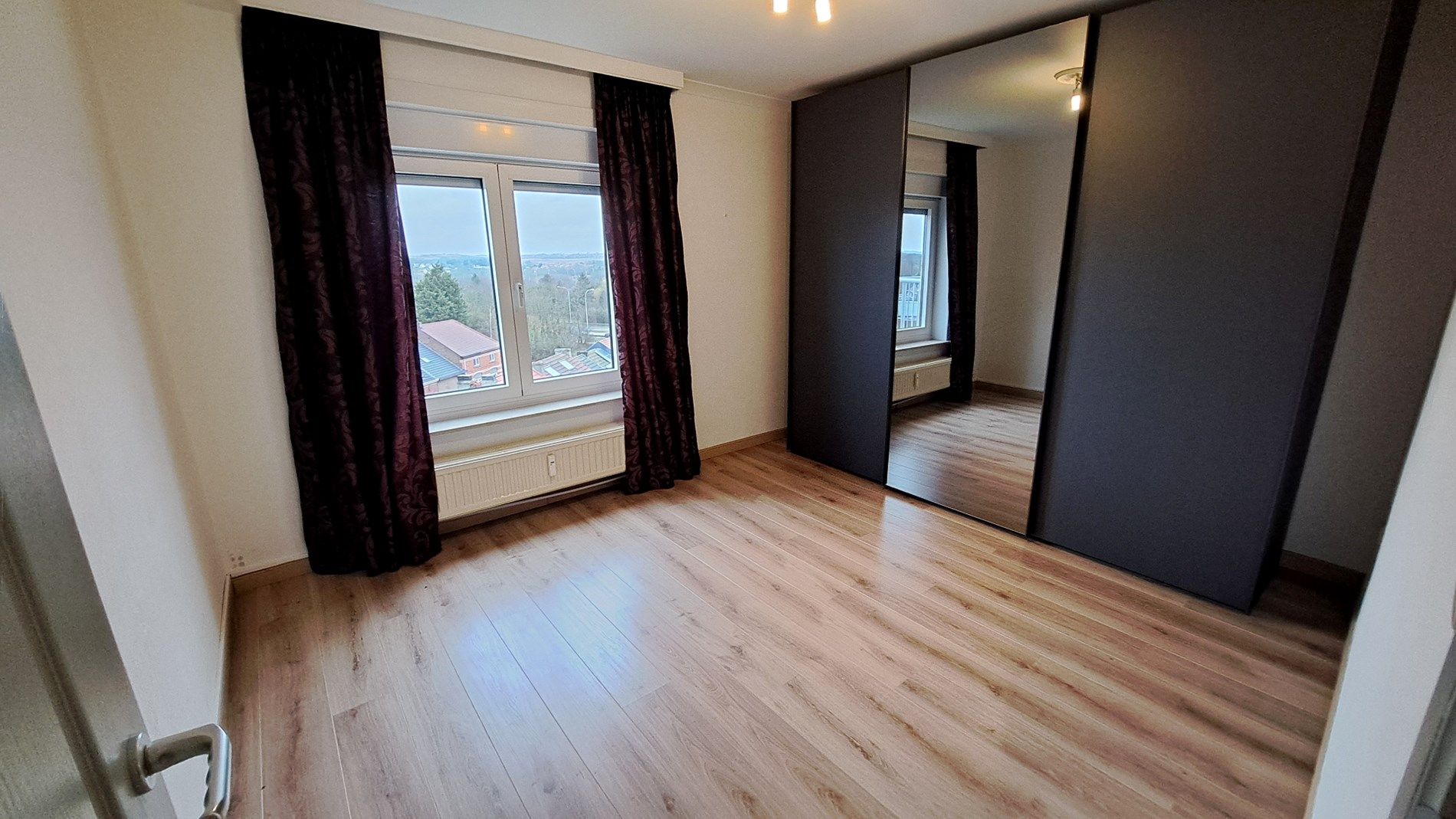 Instapklaar appartement met 2 slaapkamers, garage en kelder foto 15