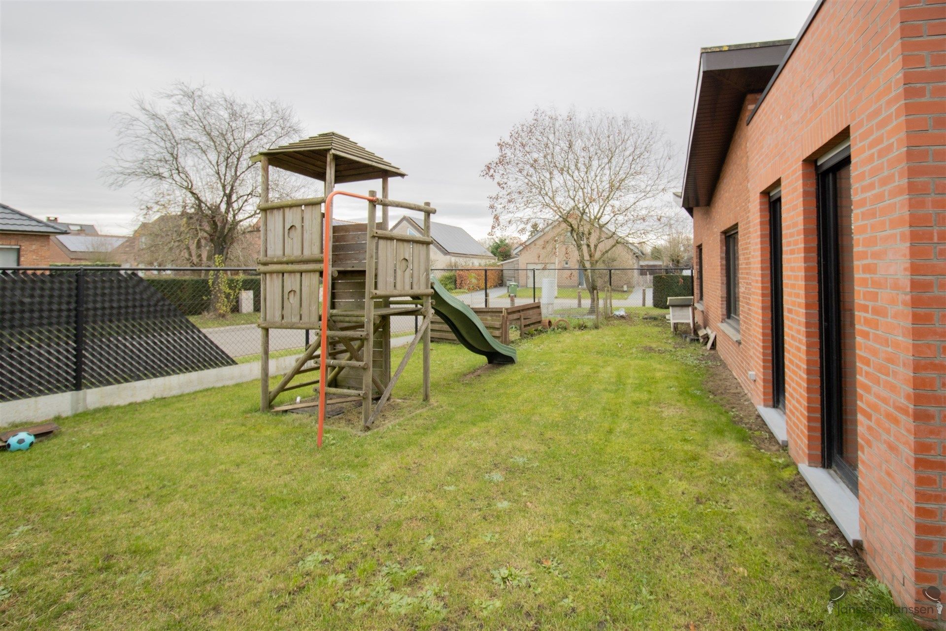 Gelijkvloerse woning met min. 3 slaapkamers en handelsruimte op 563 m² te Pulderbos. foto 14