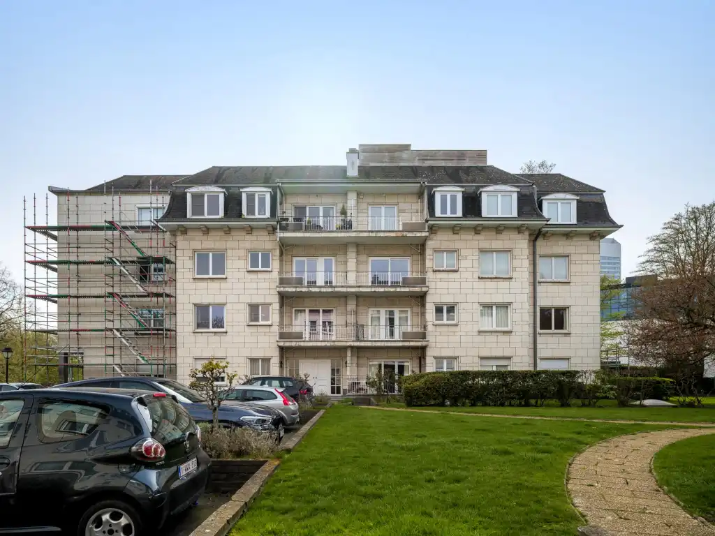 Hoekappartement met veel potentieel in residentie ‘Carlton’ nabij Gent foto 17