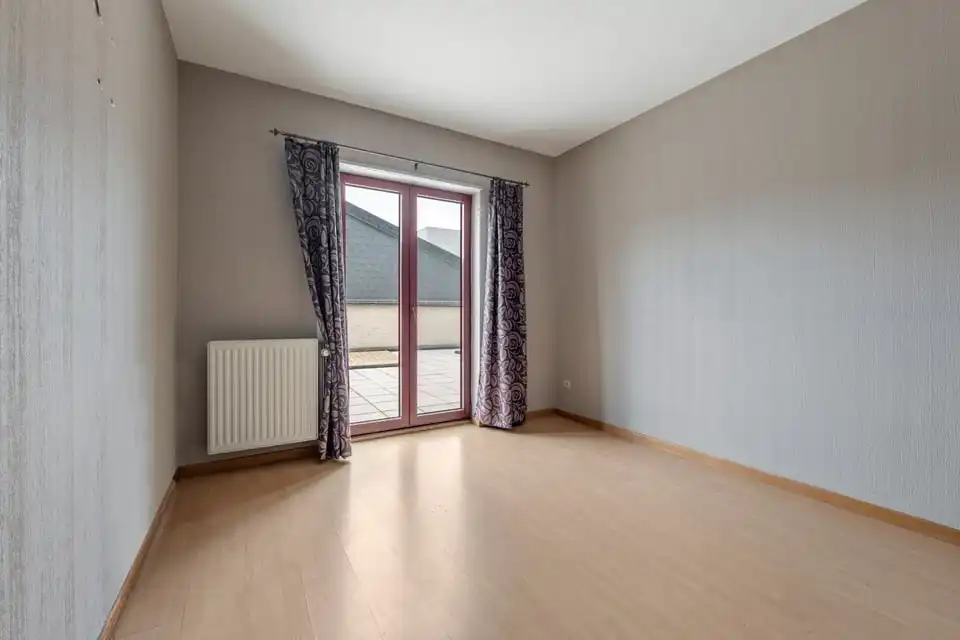 RUIM APPARTEMENT MET UITZONDERLIJK TERRAS VAN +50M² IN SINT-TRUIDEN foto 20