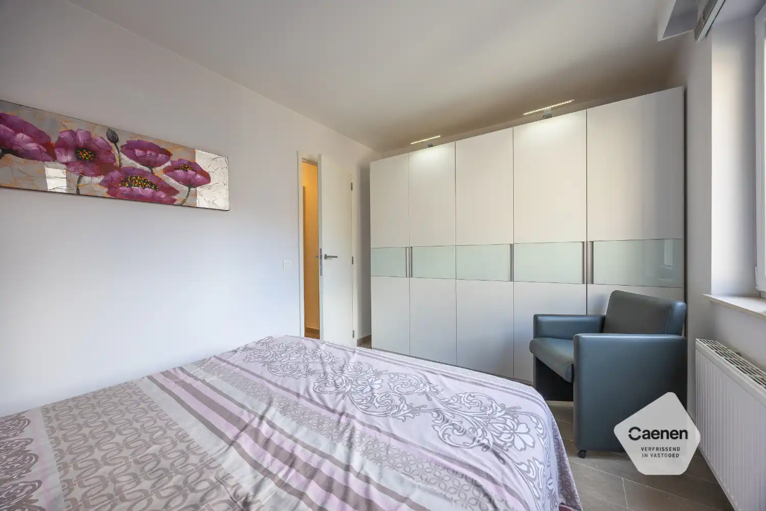 Recent een slaapkamer appartement op uitstekende ligging foto 12