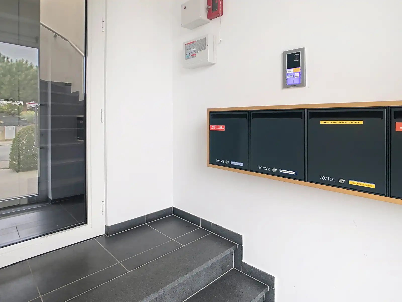 Appartement met 2 slaapkamers, terras en staanplaats foto 3