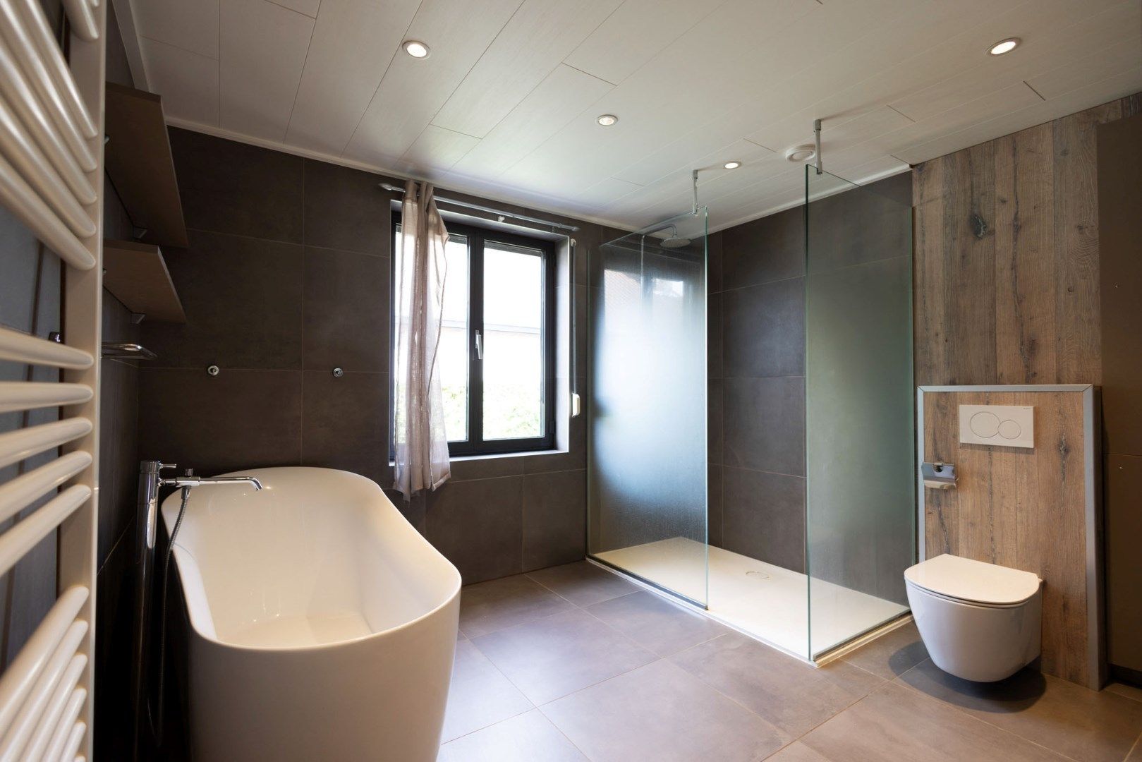 Bungalow met 2 slpks en bijgebouwen landelijk gelegen te Adegem foto 13