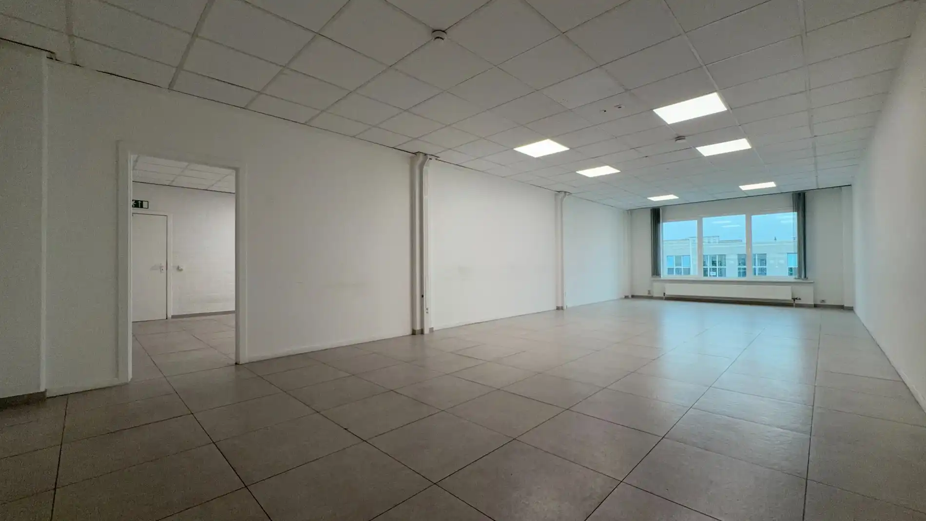 Budgetvriendelijke kantoren te huur in haven van Gent foto 3