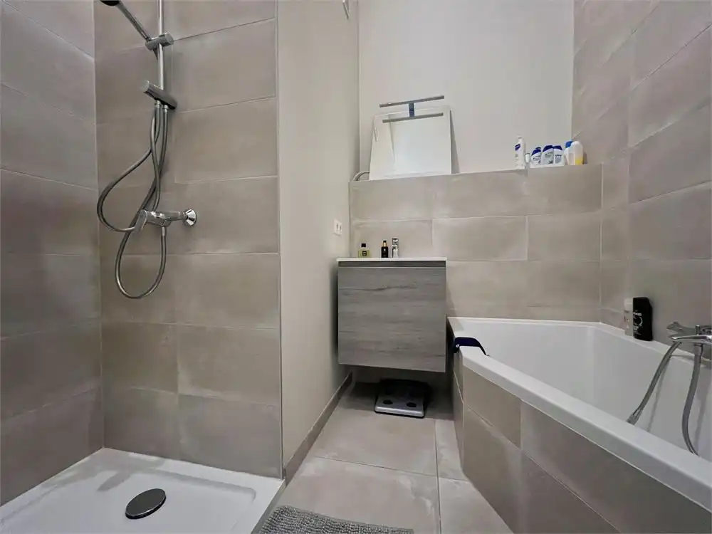 Recent en lichtrijk appartement (2022) + zonnig terras foto 11