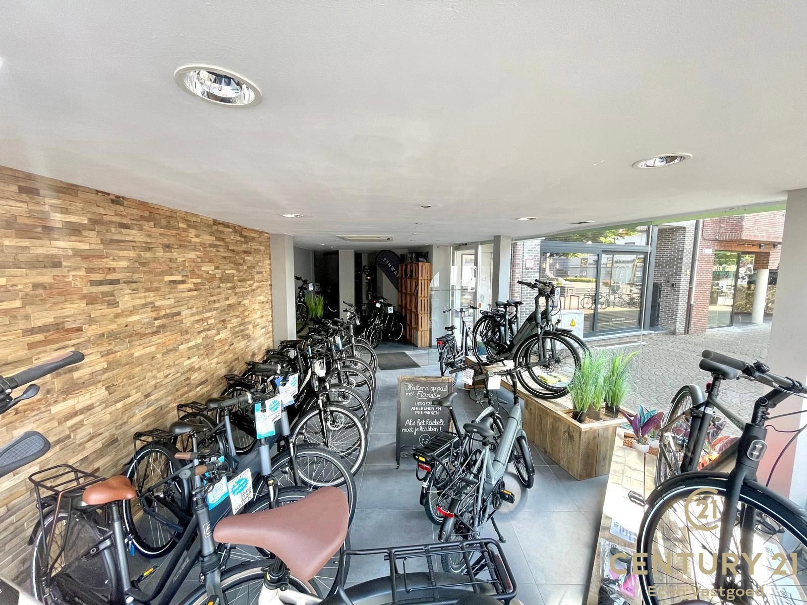 Handelsruimte te huur op toplocatie in hartje centrum! foto 6