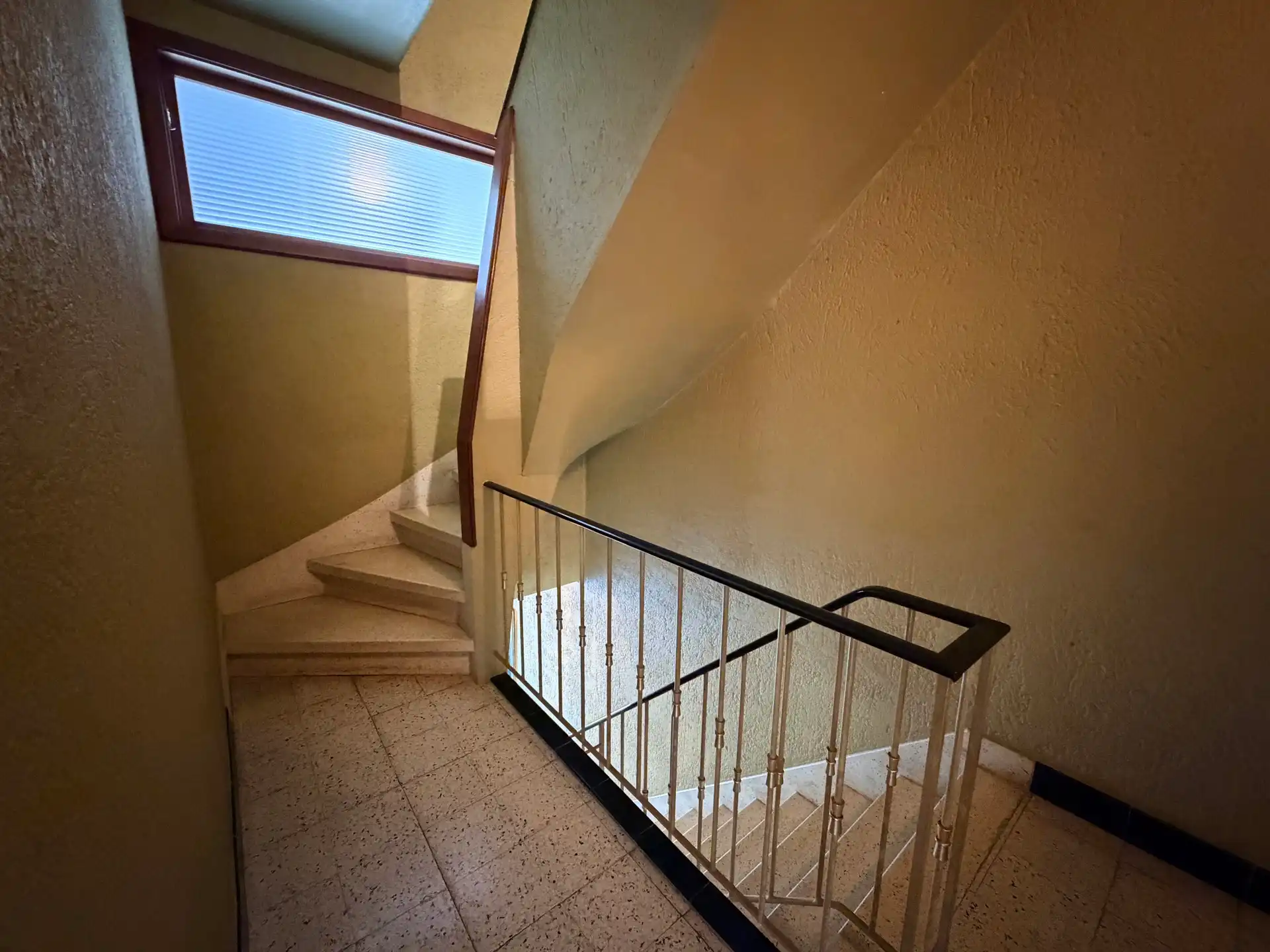 Woning met tuin te koop. Centrum De Panne aan zee. EPC: B foto 14