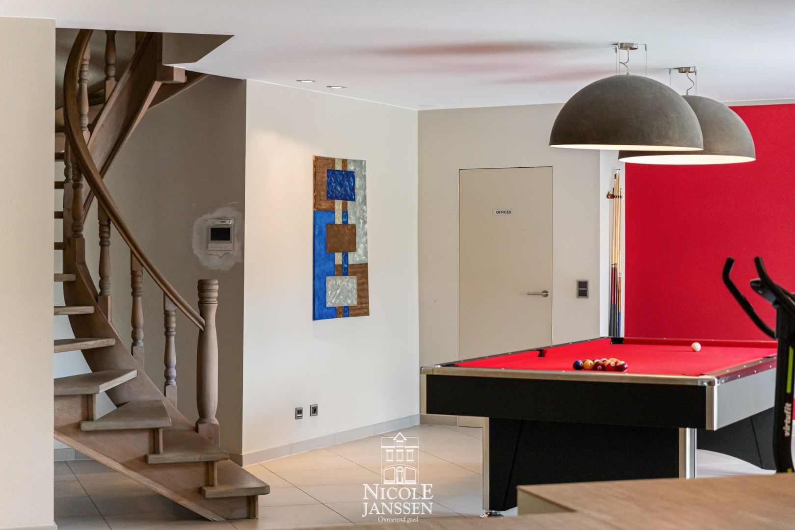 Exclusieve, authentieke villa met binnenzwembad op een rustige locatie foto 6