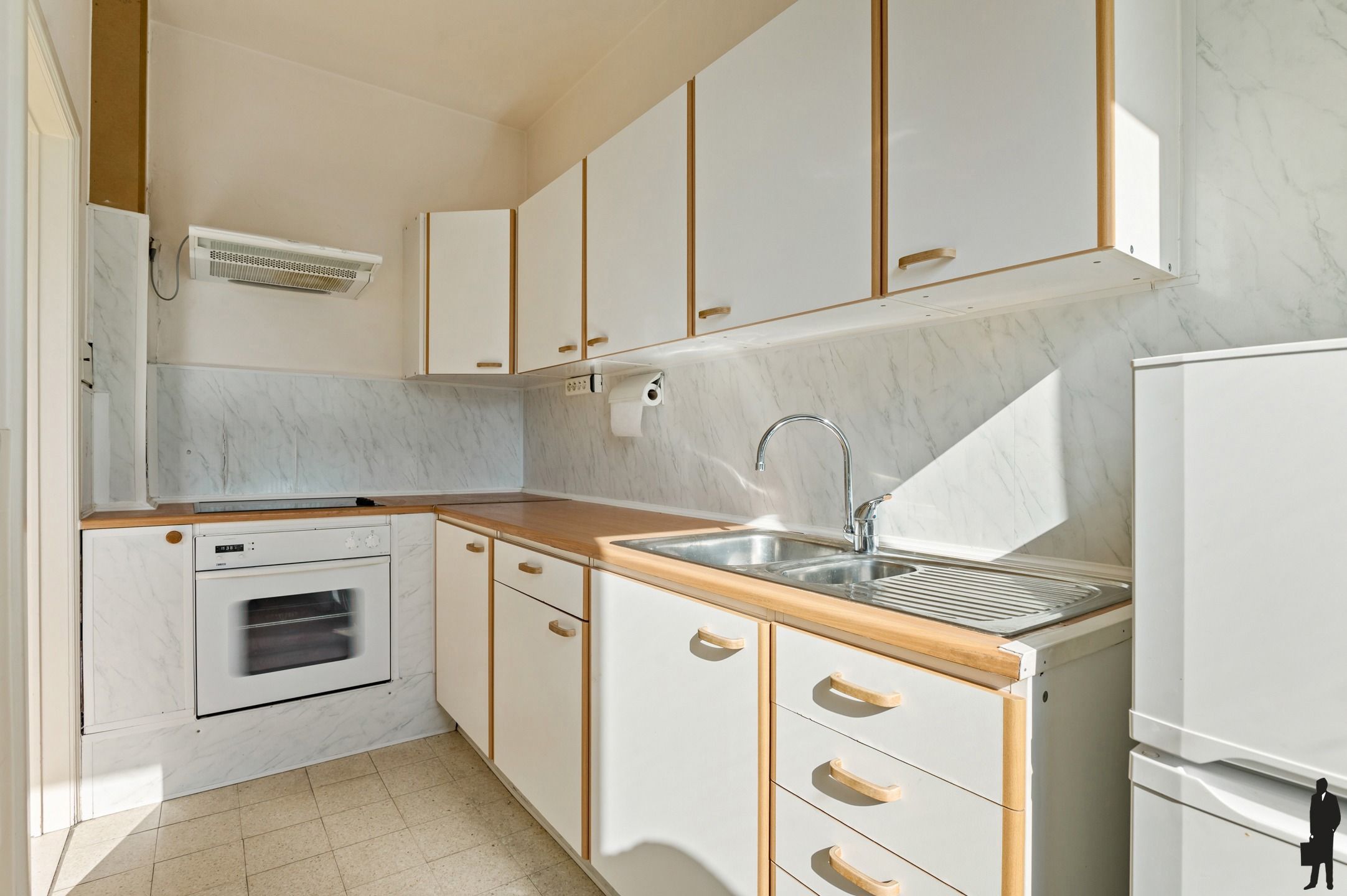 OP TE FRISSEN APPARTEMENT MET 2 SLAAPKAMERS EN TERRAS  foto 10