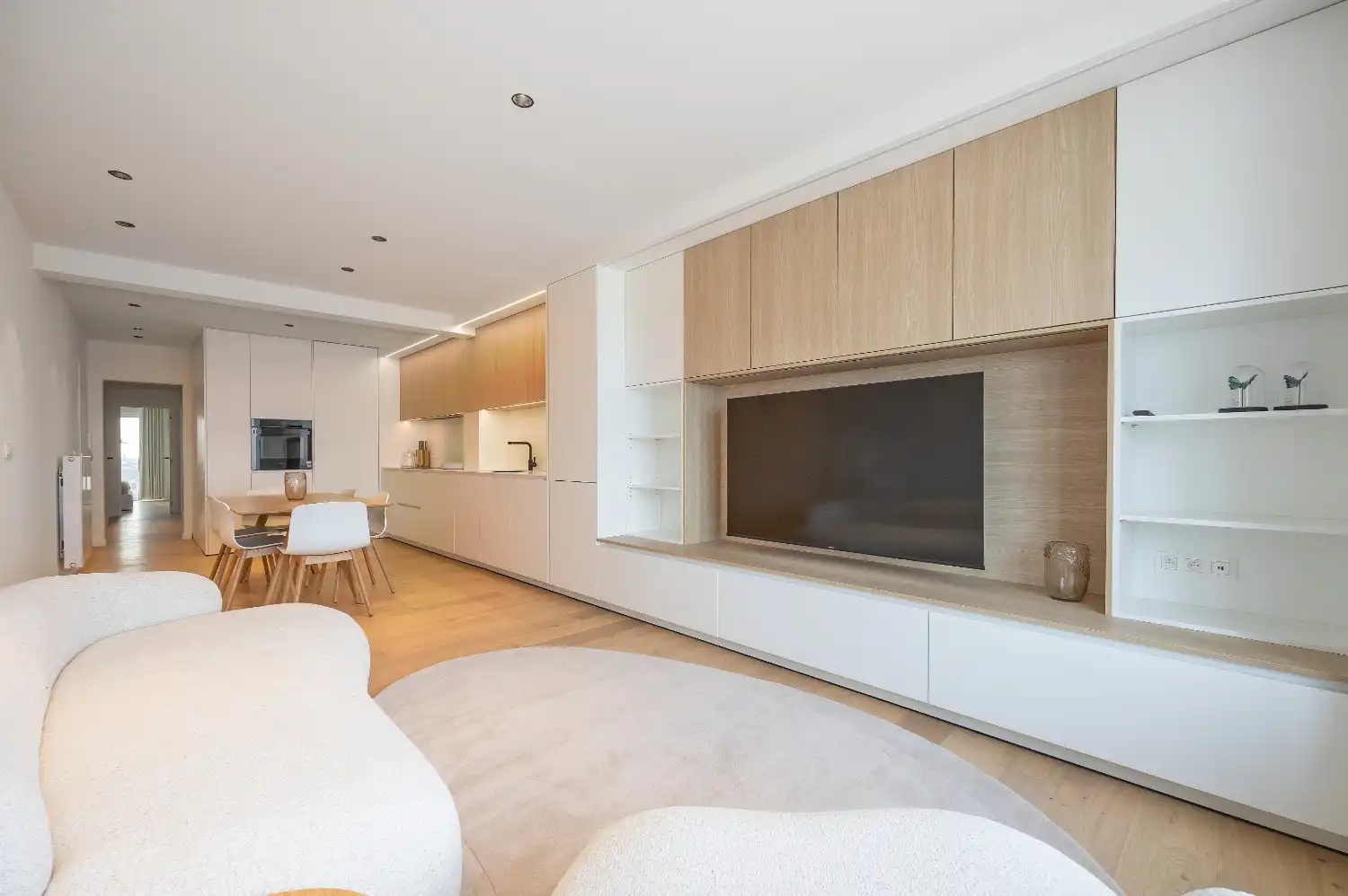 Gerenoveerd appartement met frontaal zeezicht foto 2