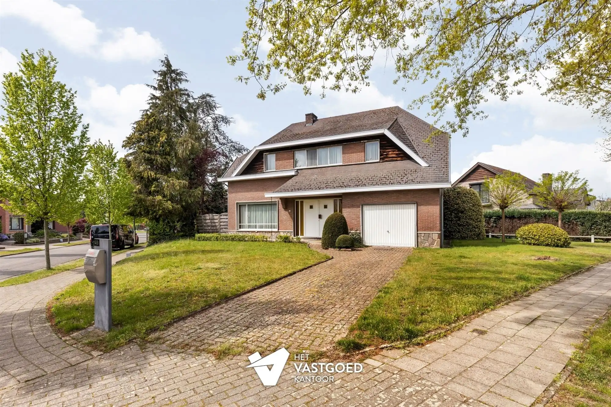 STATIGE WONING MET RENOVATIEMOGELIJKHEDEN MET 4 SLAAPKAMERS EN KNUSSE TUIN TE TESSENDERLO CENTRUM foto 32