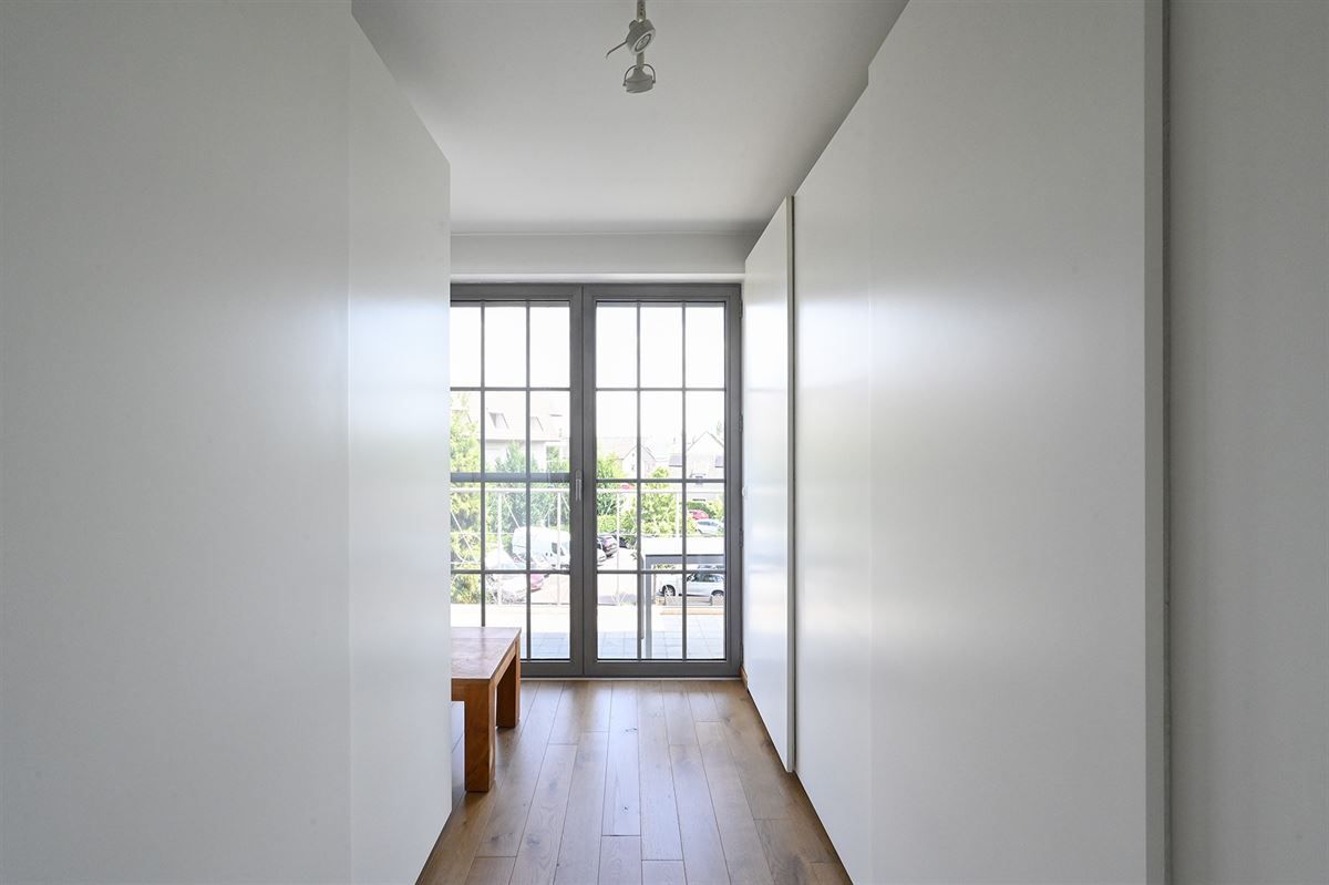 Stijlvol appartement met 2 slaapkamers, 2 terrassen en garageplaats foto 15
