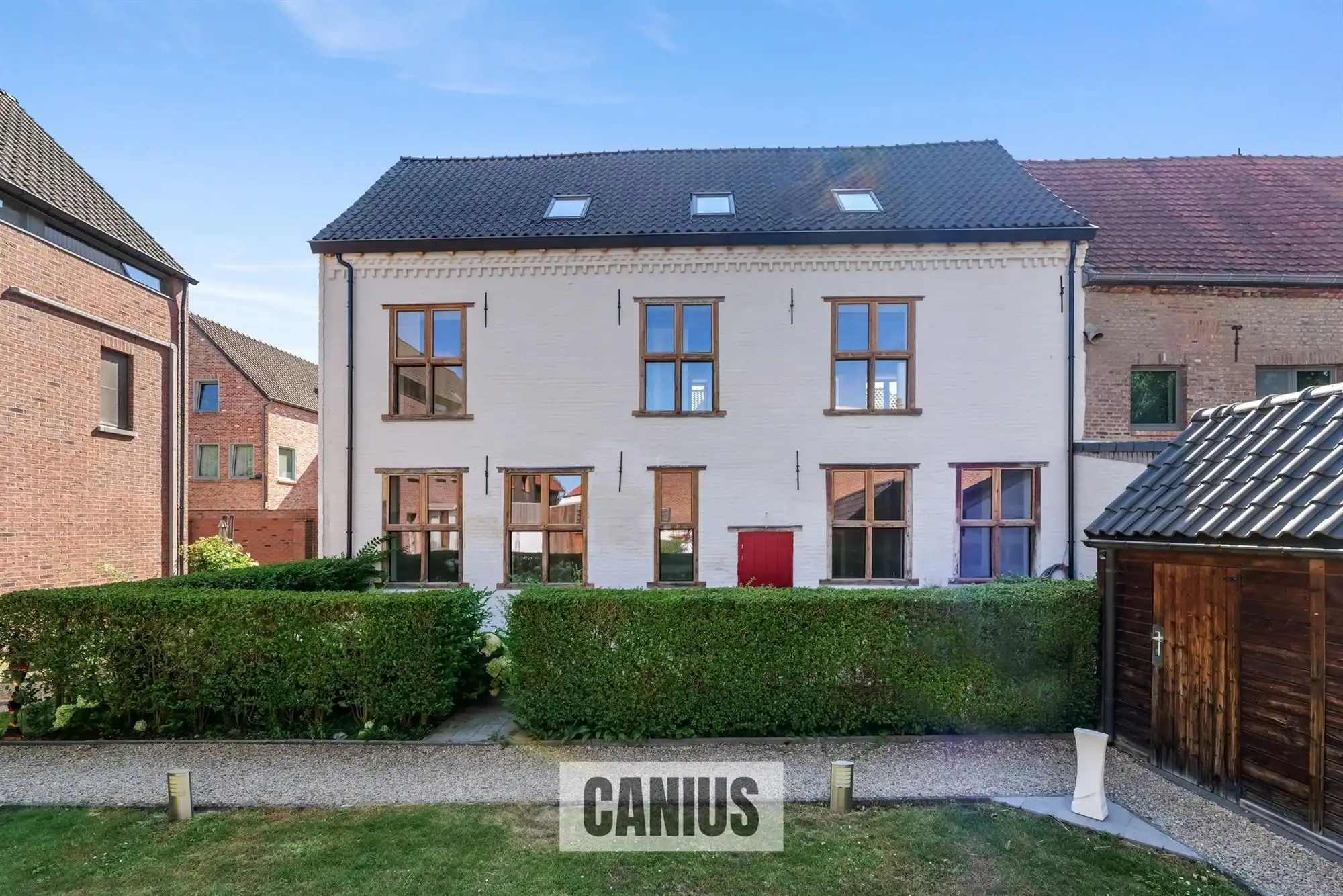 STATIGE WONING MET 3 SLKS EN TERRAS  foto 3