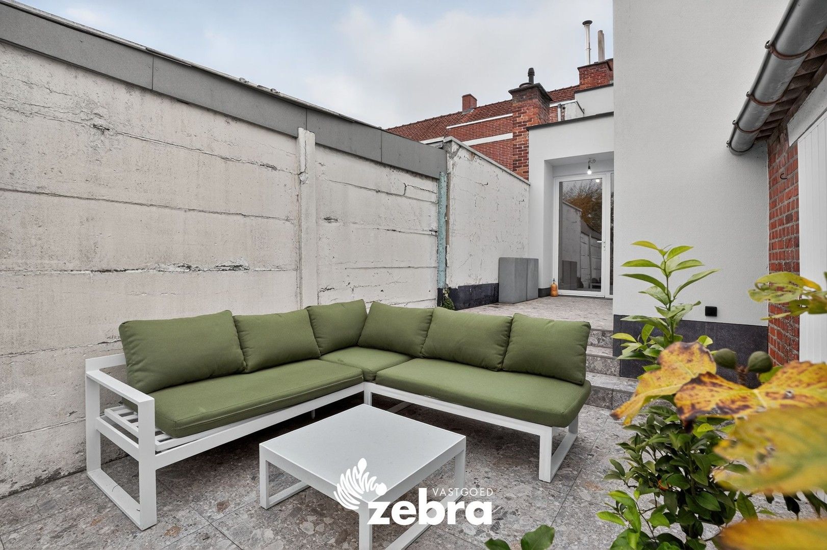 Prachtig gerenoveerde woning in centrum Tielt met garage! foto 24