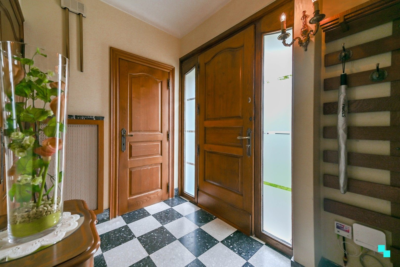 Charmante woning met prachtige tuin en drie slaapkamers te Izegem foto 3