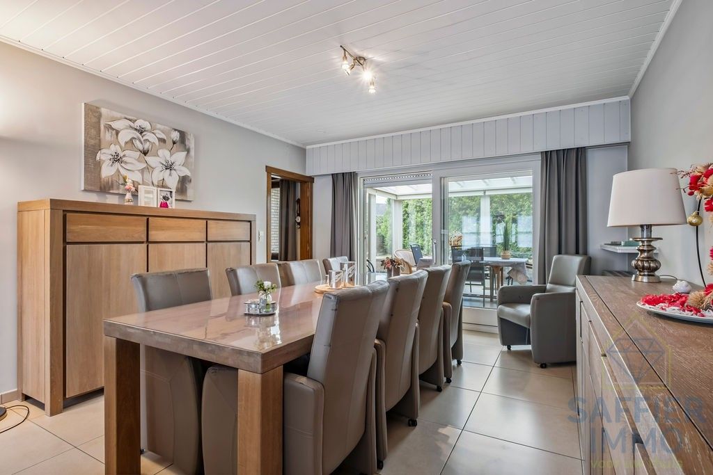 Stijlvolle villa met opslag op toplocatie in Sint-Eloois-Vijve foto 11