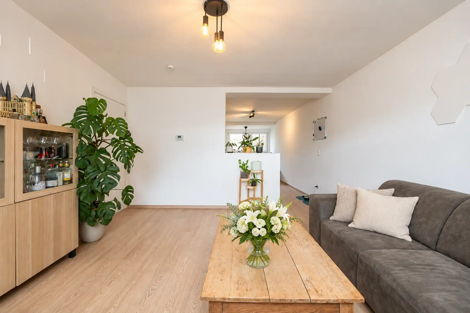 Instapklaar appartement met stadskoer in Aalst  foto 2