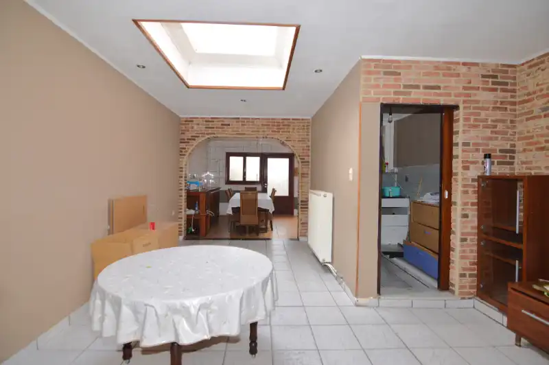 TE RENOVEREN: 193 m2 - 4 slpks - nabij station/stadsrand foto 13