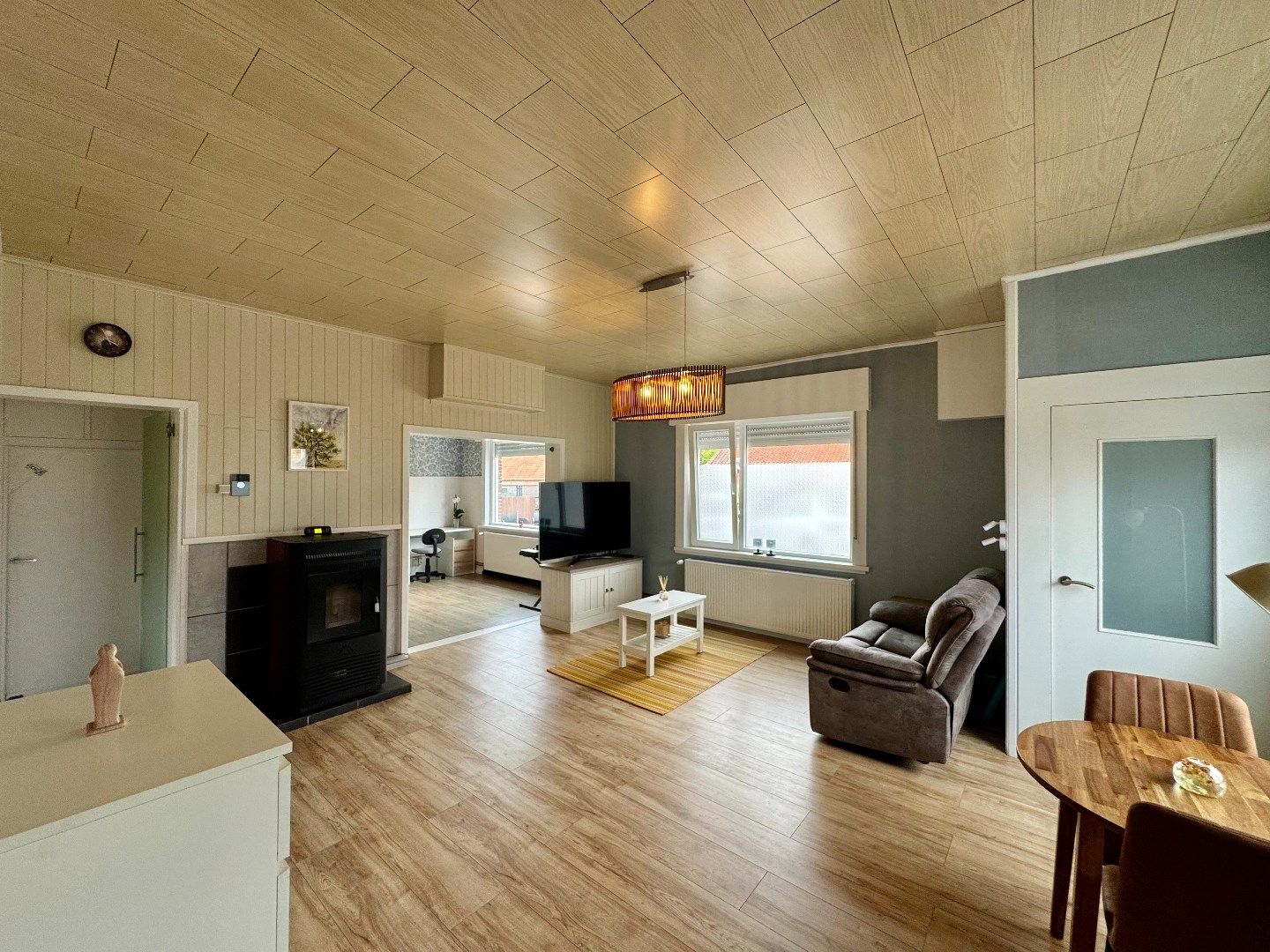 Te koop: ruime woning met slaapkamer en badkamer op het gelijkvloers.  foto 4