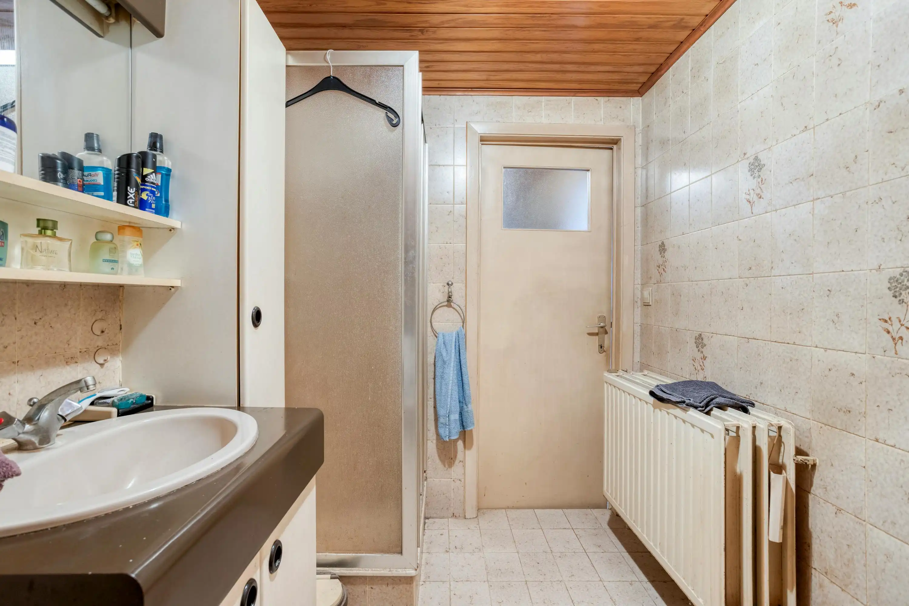 Te renoveren woning met 4 slaapkamers te koop in Koolkerke foto 11