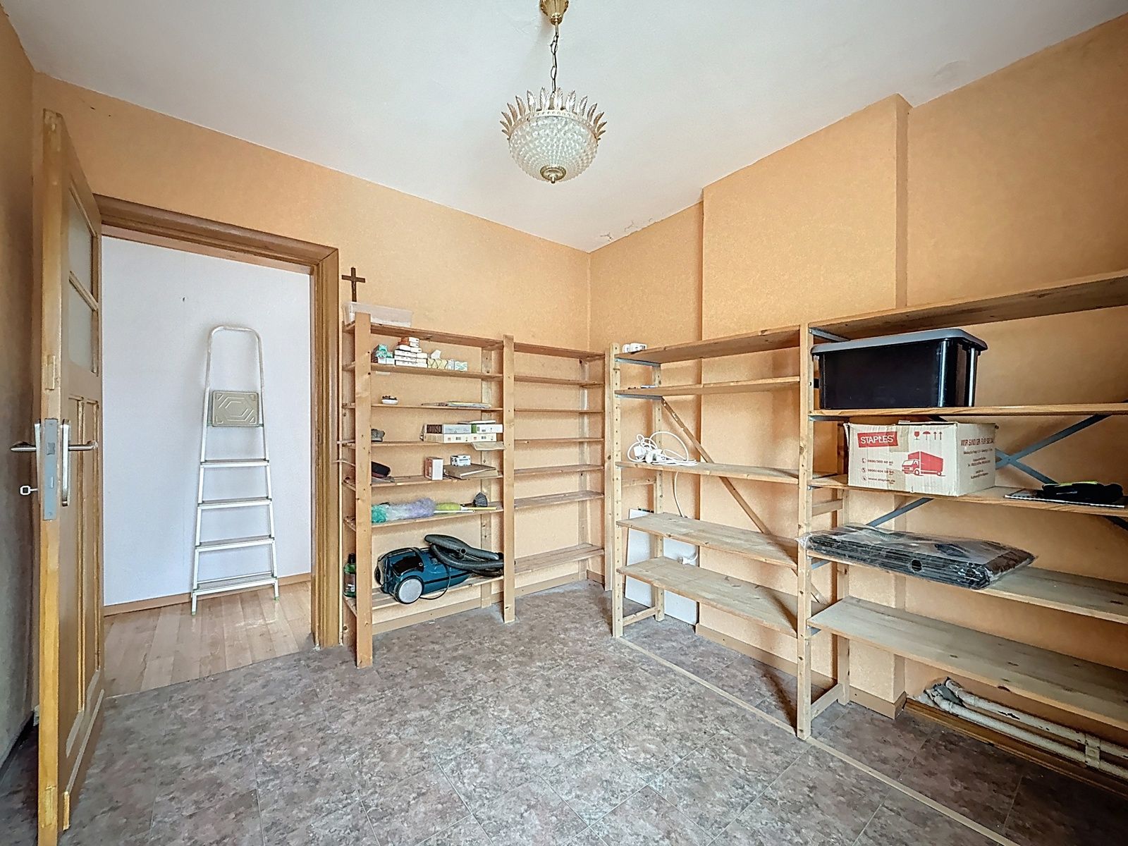 Woning mét hangaars en tuin foto 14