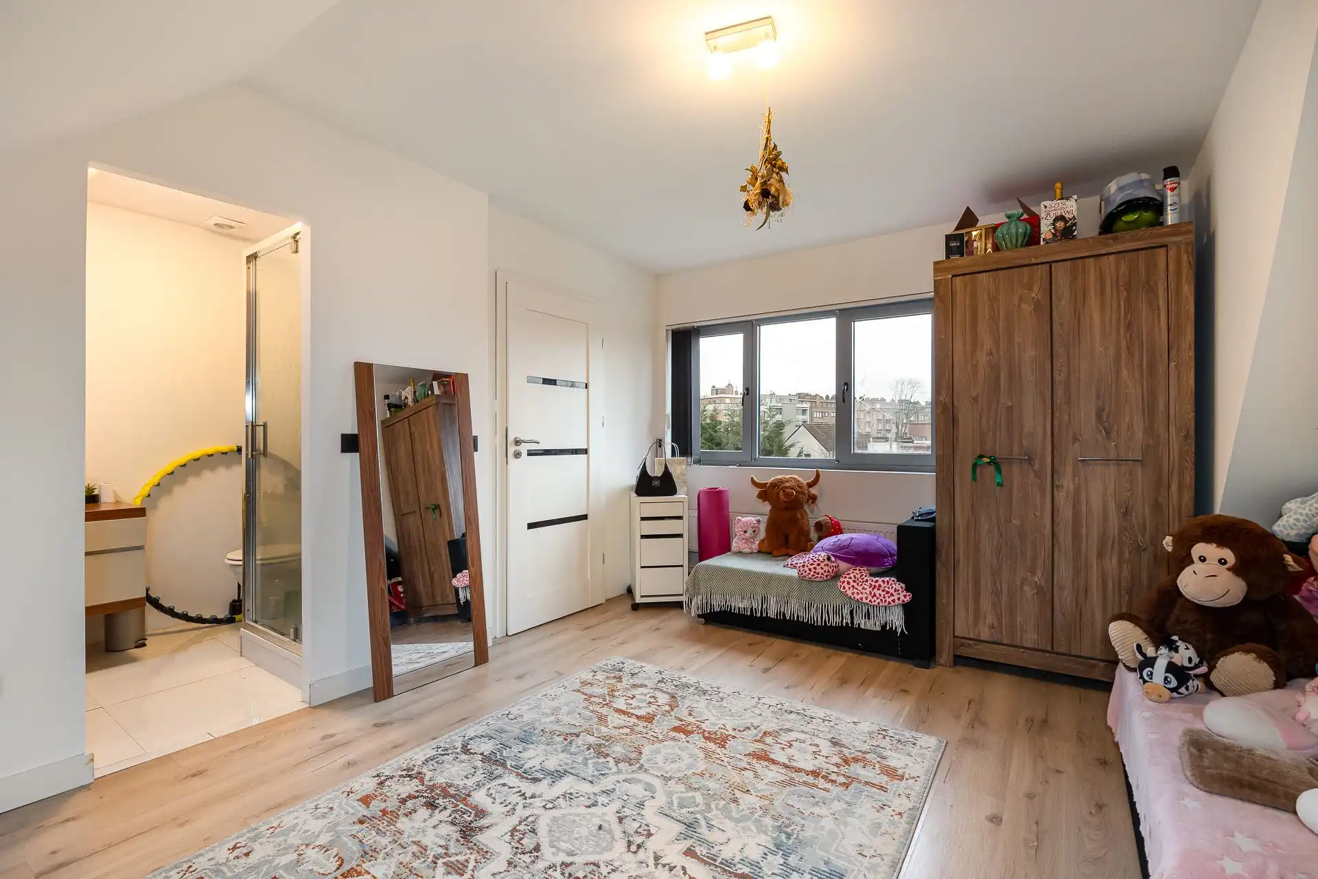 Instapklare gezinswoning met tuin in doodlopende straat! foto 15