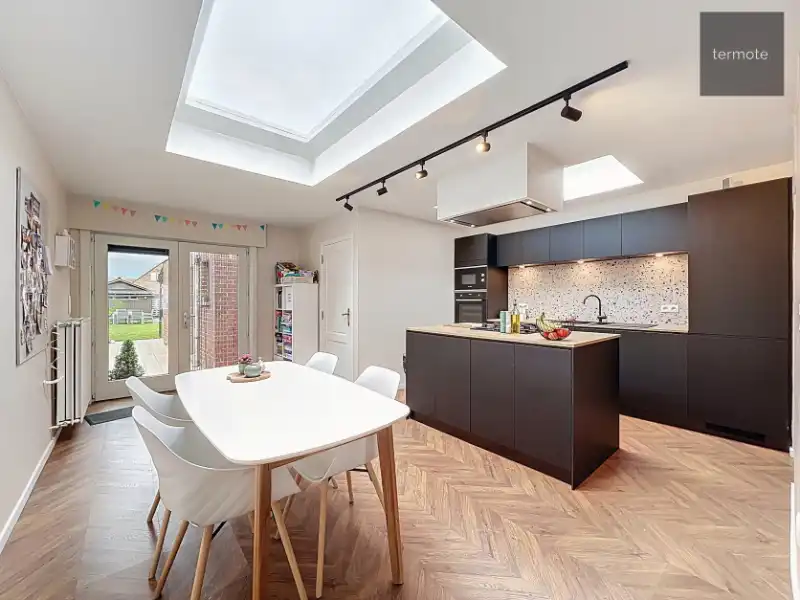 Charmante woning foto {{pictureIndex}}