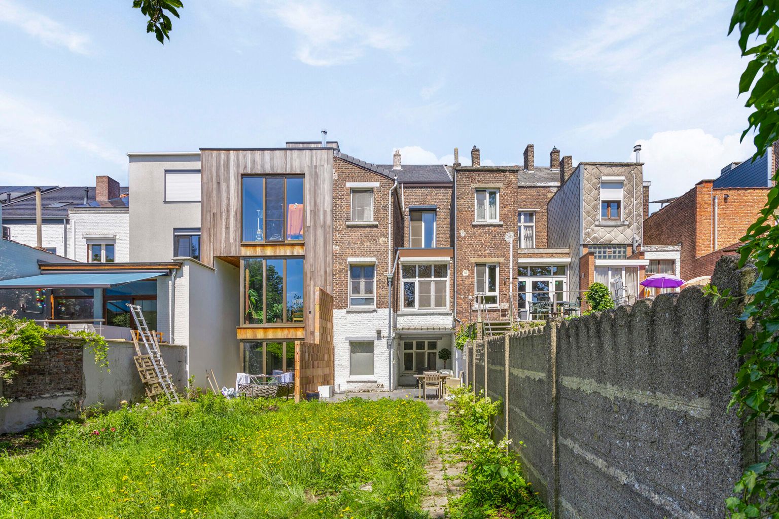 Karaktervolle, mooie ruime rijwoning met tuin   foto 22