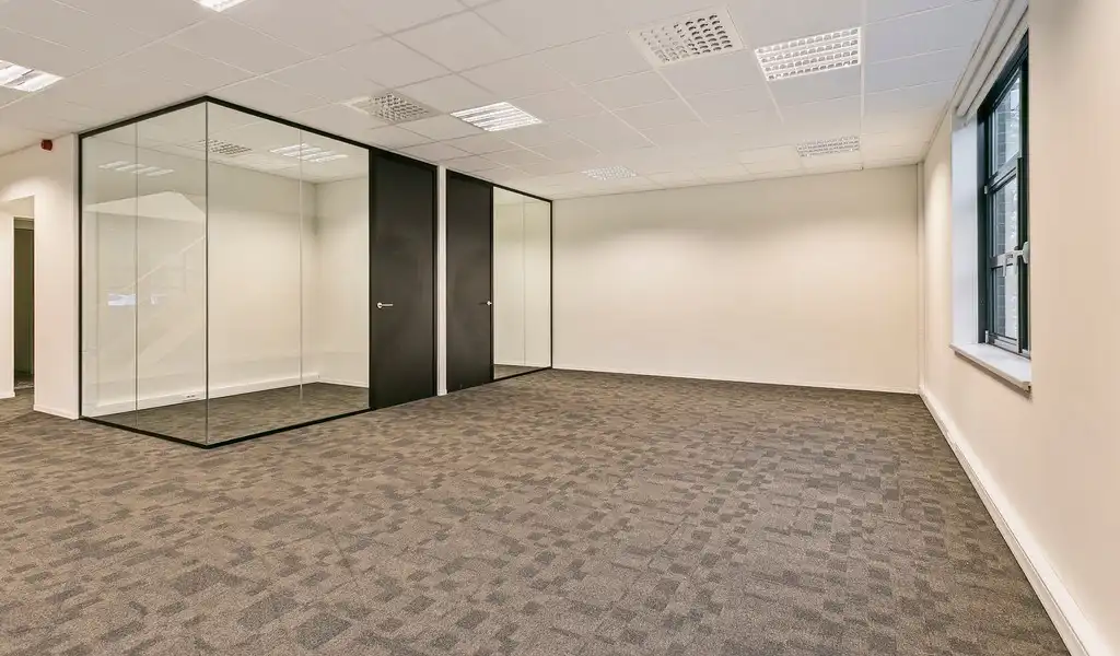 Gelijkvloers kantoor te huur in E19 Business Park te Mechelen foto 4