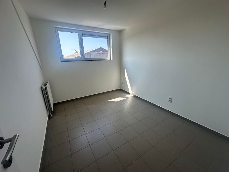 🏡 Te huur in Kaprijke – 2-slaapkamer appartement met terras en garage 🚗☀️ foto 4