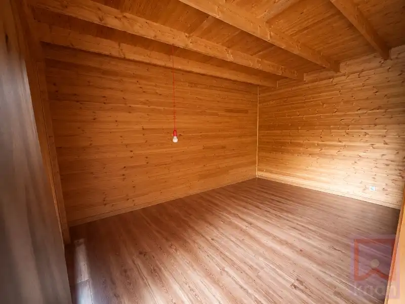 Unieke chalet met vijvers op ±1,4 ha! foto 10