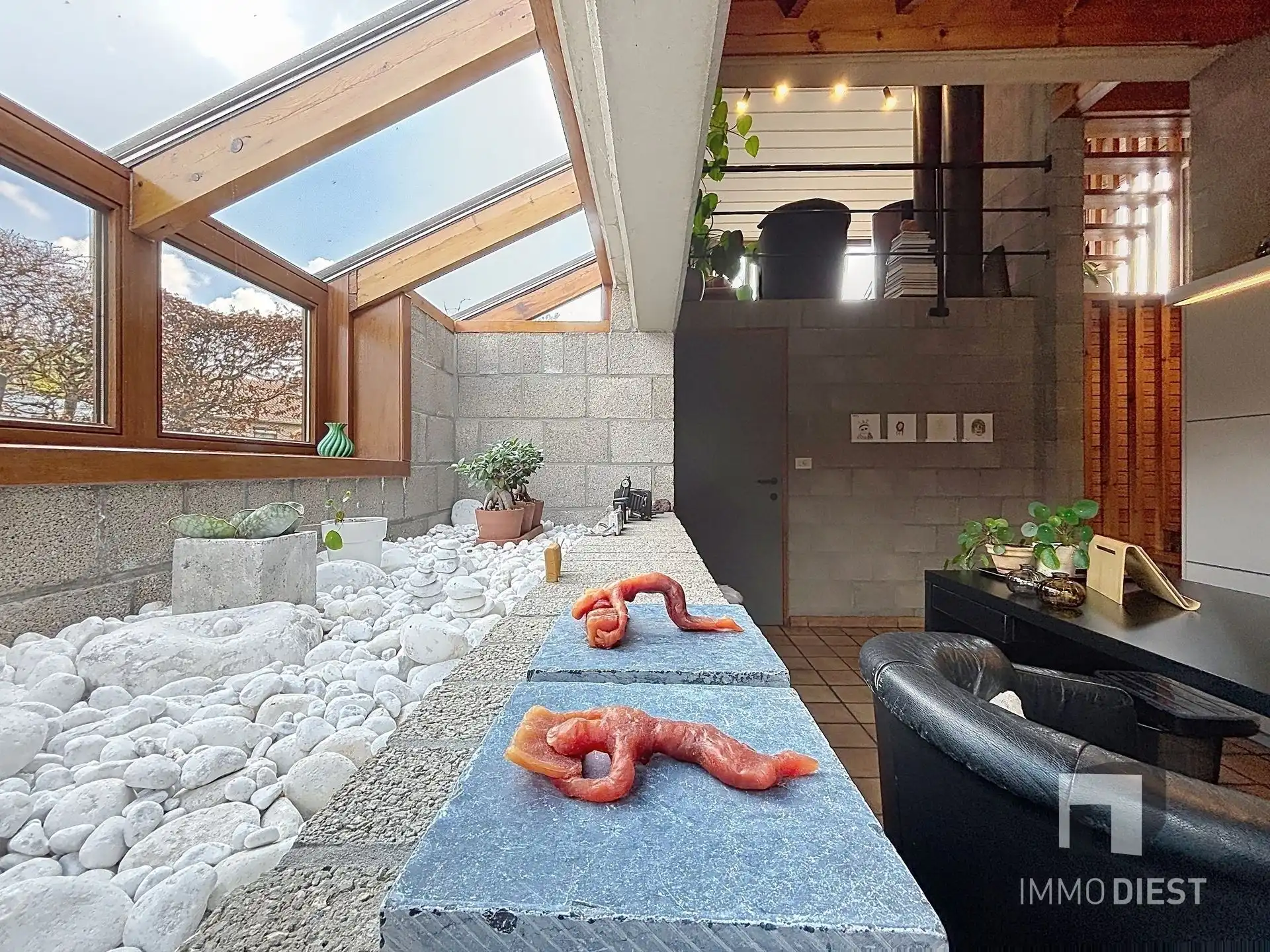 Bijzondere woning, lichtrijk, open en 3 slaapkamers foto 28