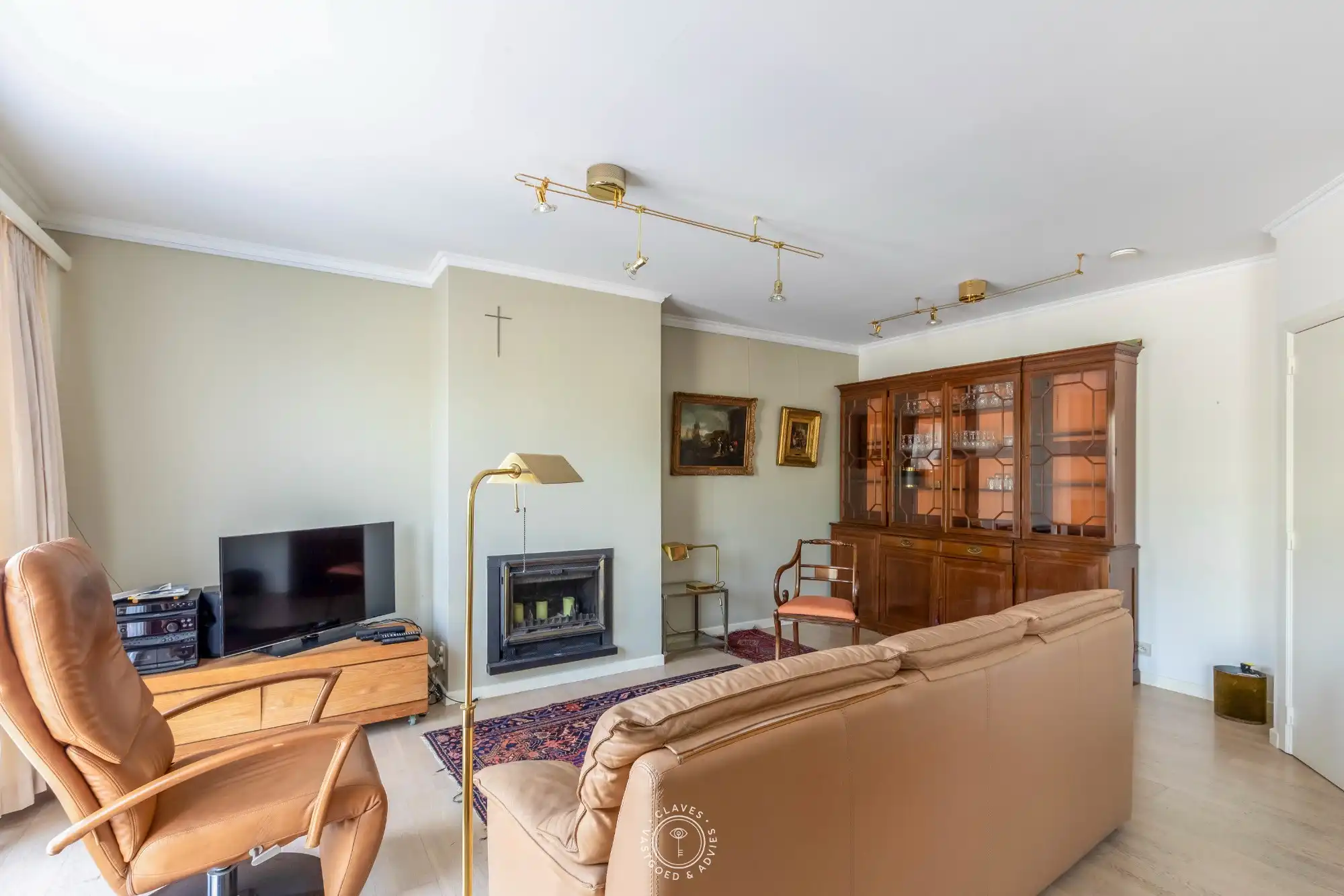 Ruim en lichtrijk appartement met 3 slaapkamers op toplocatie met autostaanplaats aan het Hendrik Heymanplein foto 6